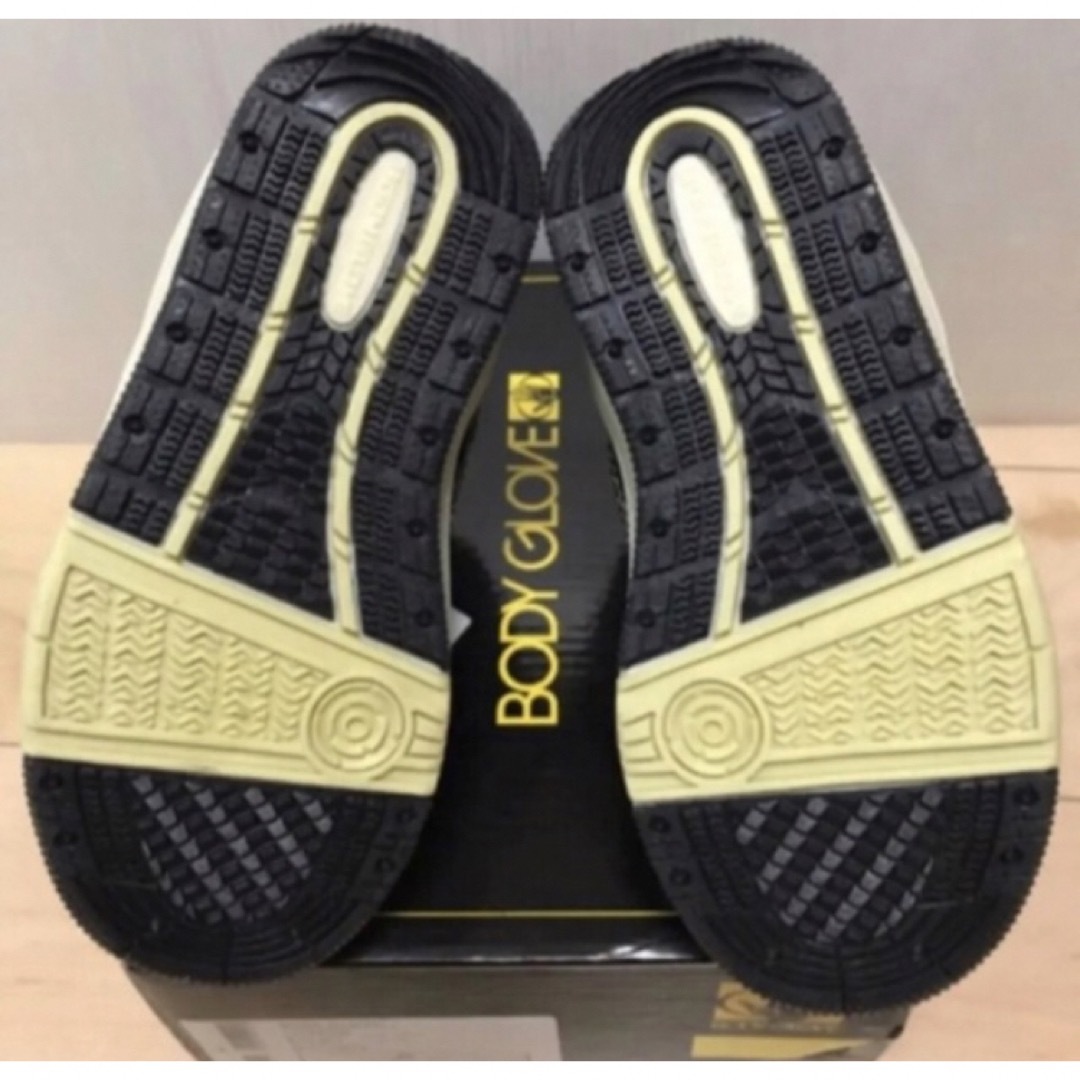 Body Glove(ボディーグローヴ)の送料無料 新品 ジュニア BODY GLOVE キルティングハイカットスニーカー キッズ/ベビー/マタニティのキッズ靴/シューズ(15cm~)(スニーカー)の商品写真