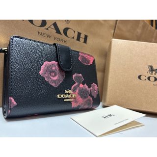 新品☆COACH(コーチ)ライトブルー レザー 折り財布