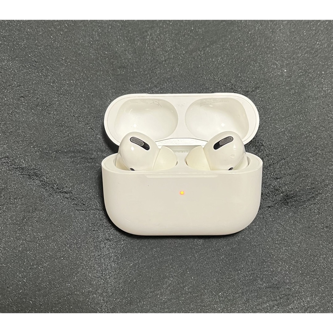 Apple(アップル)のAirPods  Pro 第一世代 スマホ/家電/カメラのオーディオ機器(ヘッドフォン/イヤフォン)の商品写真