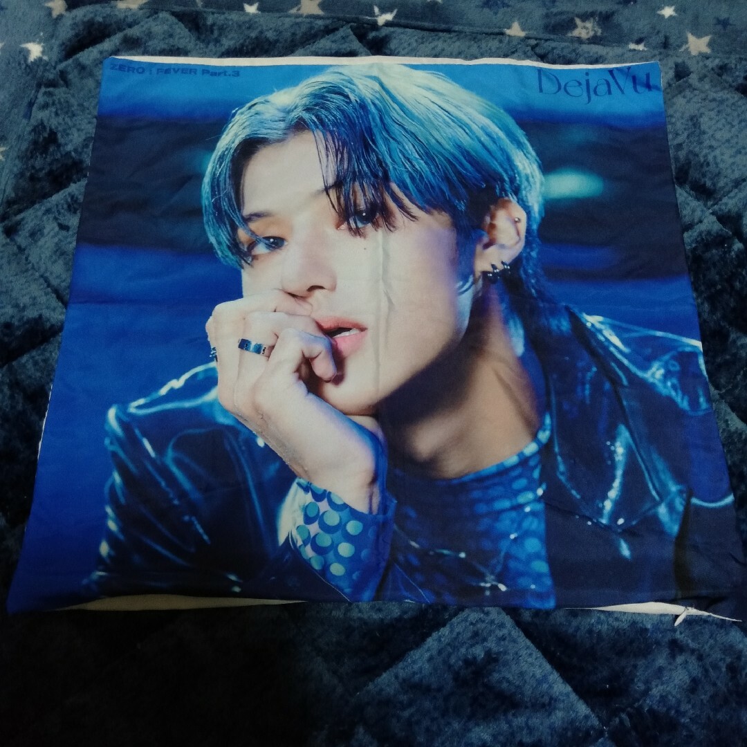 ATEEZ ウヨン クッションカバー DejaVu デジャブ エンタメ/ホビーのタレントグッズ(アイドルグッズ)の商品写真