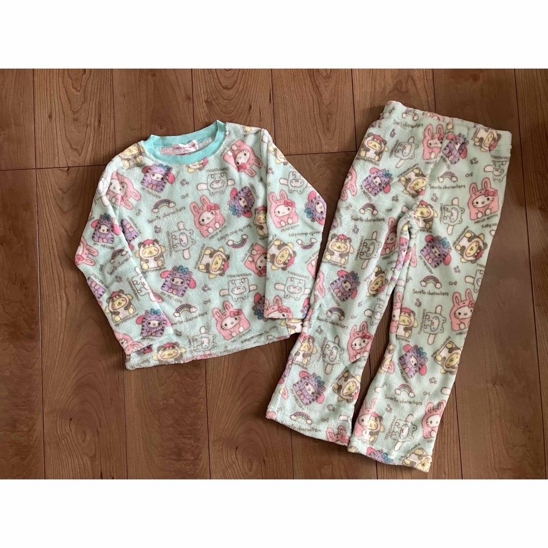 サンリオ(サンリオ)の新品 サンリオ 女の子 キッズ もこもこ パジャマ 110センチ キッズ/ベビー/マタニティのキッズ服女の子用(90cm~)(パジャマ)の商品写真