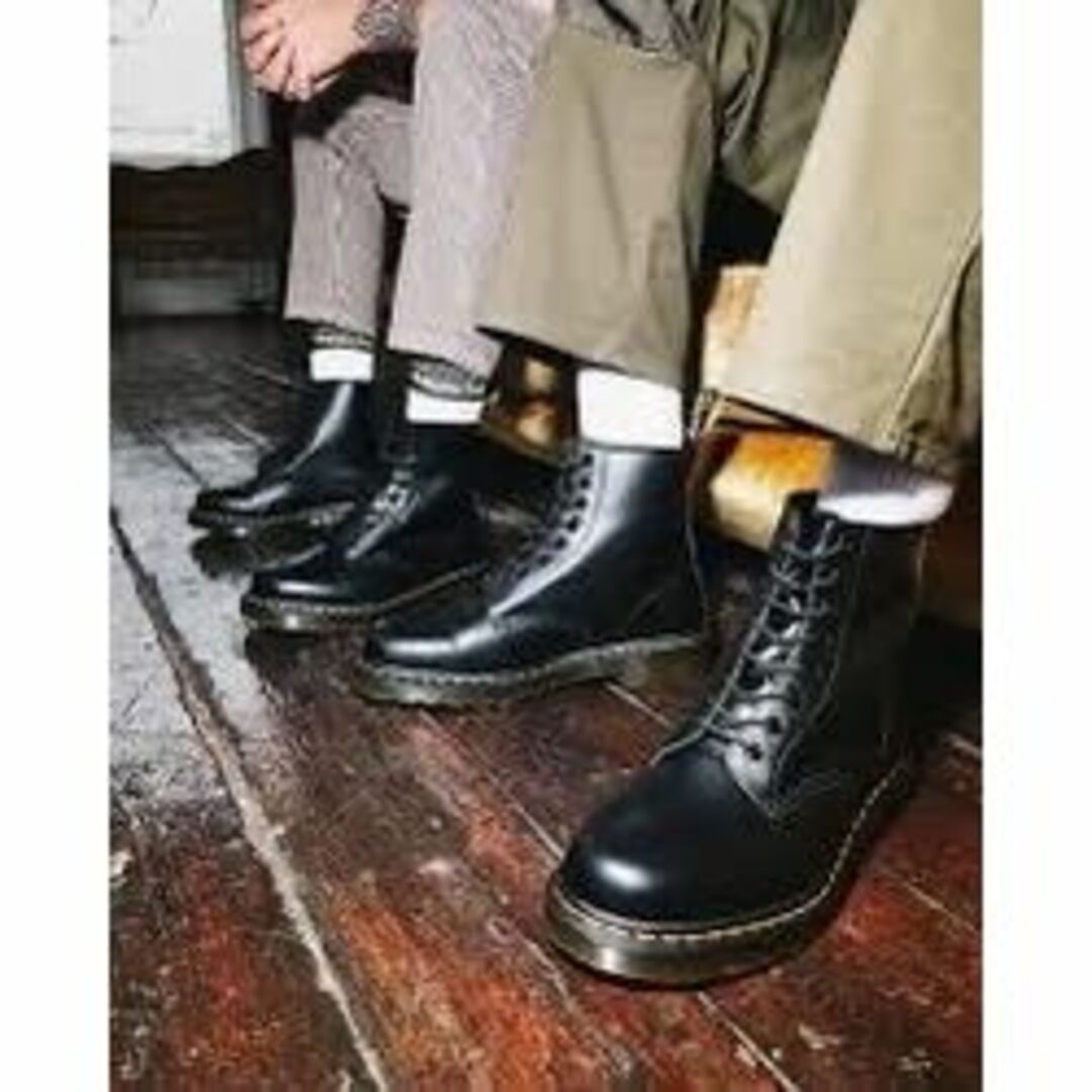 Dr.Martens(ドクターマーチン)の新品ドクターマーチン 1460 ８ホール 編み上げ ブーツUK9黒1112N▲ メンズの靴/シューズ(ブーツ)の商品写真