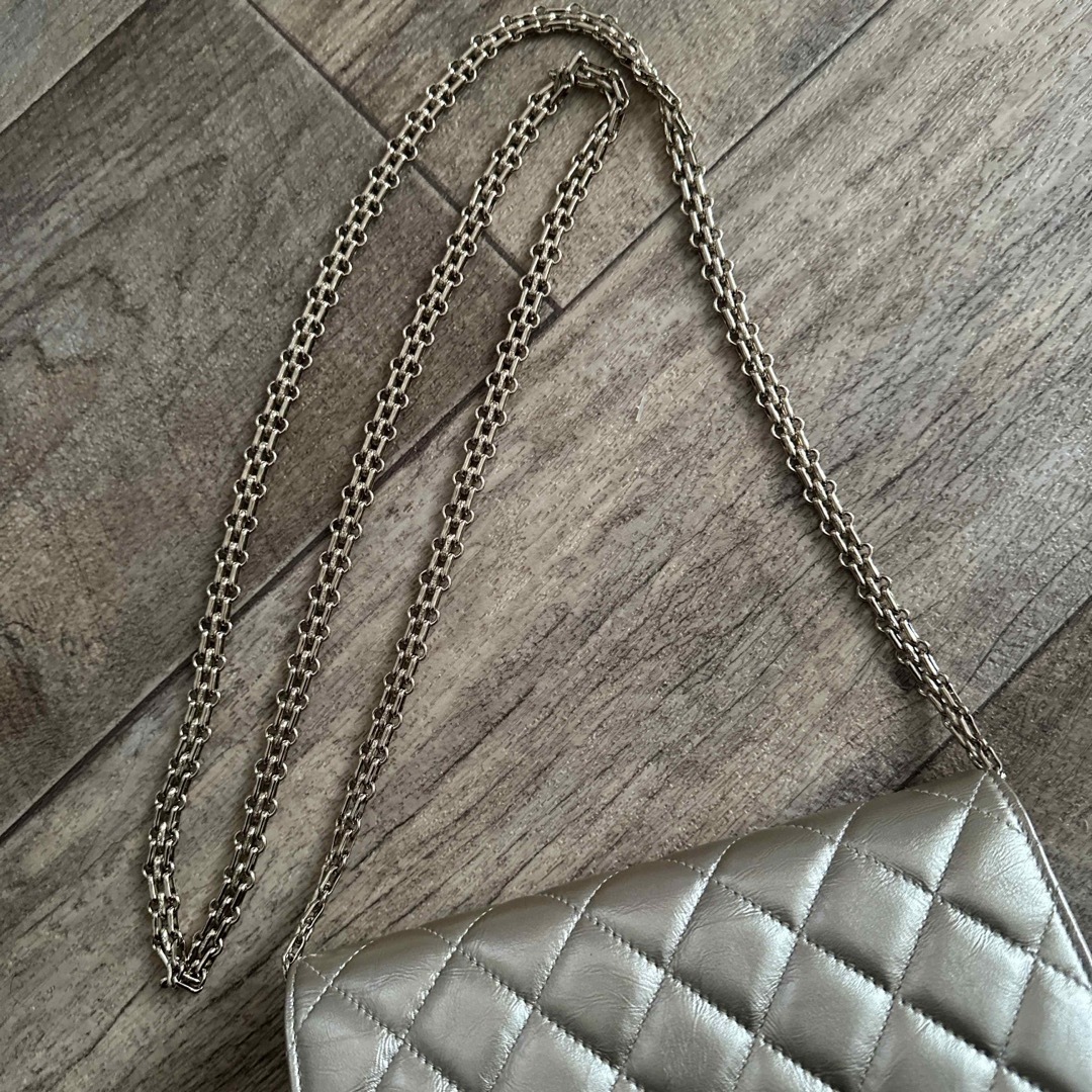 CHANEL(シャネル)の2.55 チェーンウォレット レディースのバッグ(ショルダーバッグ)の商品写真