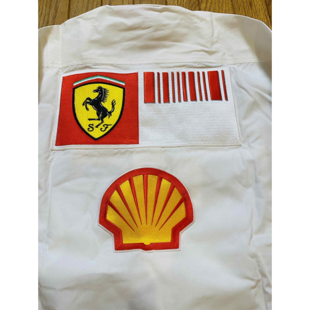 Ferrari(フェラーリ)の超レア　新品未使用　非売品　スクーデリアフェラーリF1専用シャツ エンタメ/ホビーのコレクション(その他)の商品写真