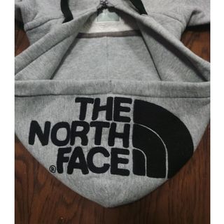 ザノースフェイス(THE NORTH FACE)のTHE NORTH FACE　パーカー　M 黒　グレー(パーカー)