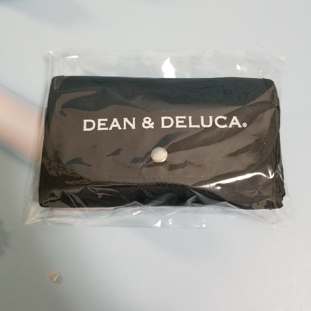 DEAN & DELUCA(ディーンアンドデルーカ)の【新品】DEAN＆DELUCA　折りたたみエコバッグ　ブラック レディースのバッグ(エコバッグ)の商品写真