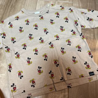 フタフタ(futafuta)の新品　95　ミッキー　総柄　ベージュ　ディズニー　フタフタ(Tシャツ/カットソー)