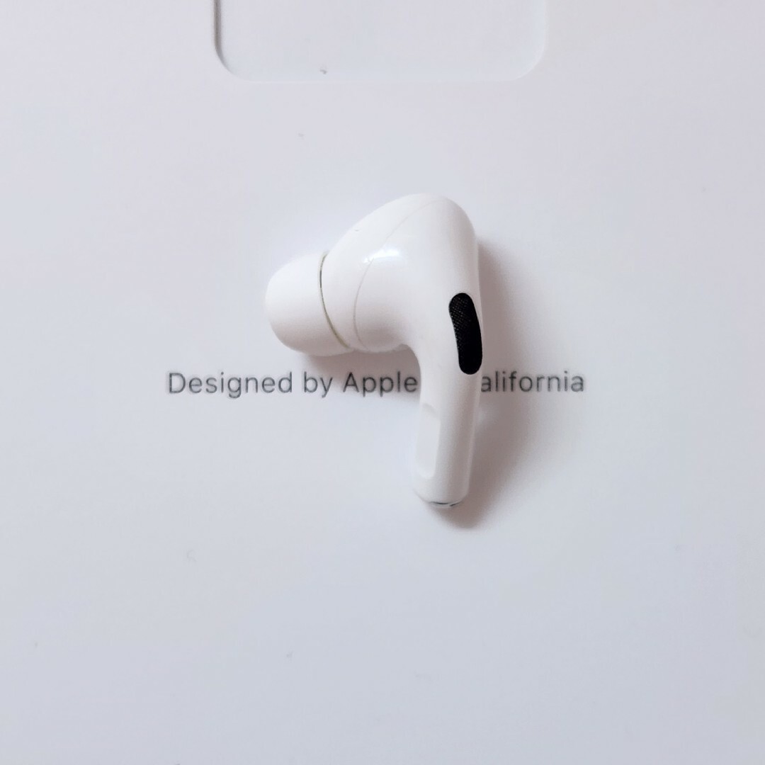 【Apple正規品】　AirPods Pro第1世代　左耳　L　第一世代 スマホ/家電/カメラのオーディオ機器(ヘッドフォン/イヤフォン)の商品写真