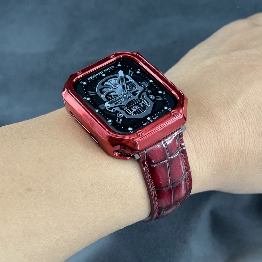 Apple Watch(アップルウォッチ)のアップルウォッチ　レッドクロームTPUケース　レッド本革レザーベルト メンズの時計(レザーベルト)の商品写真