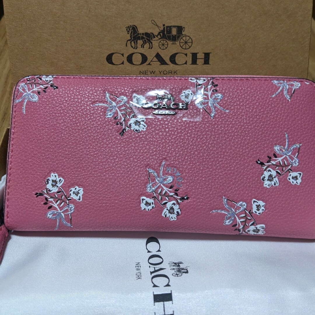 COACH(コーチ)のCOACH 長財布　花柄模様ピンク レディースのファッション小物(財布)の商品写真