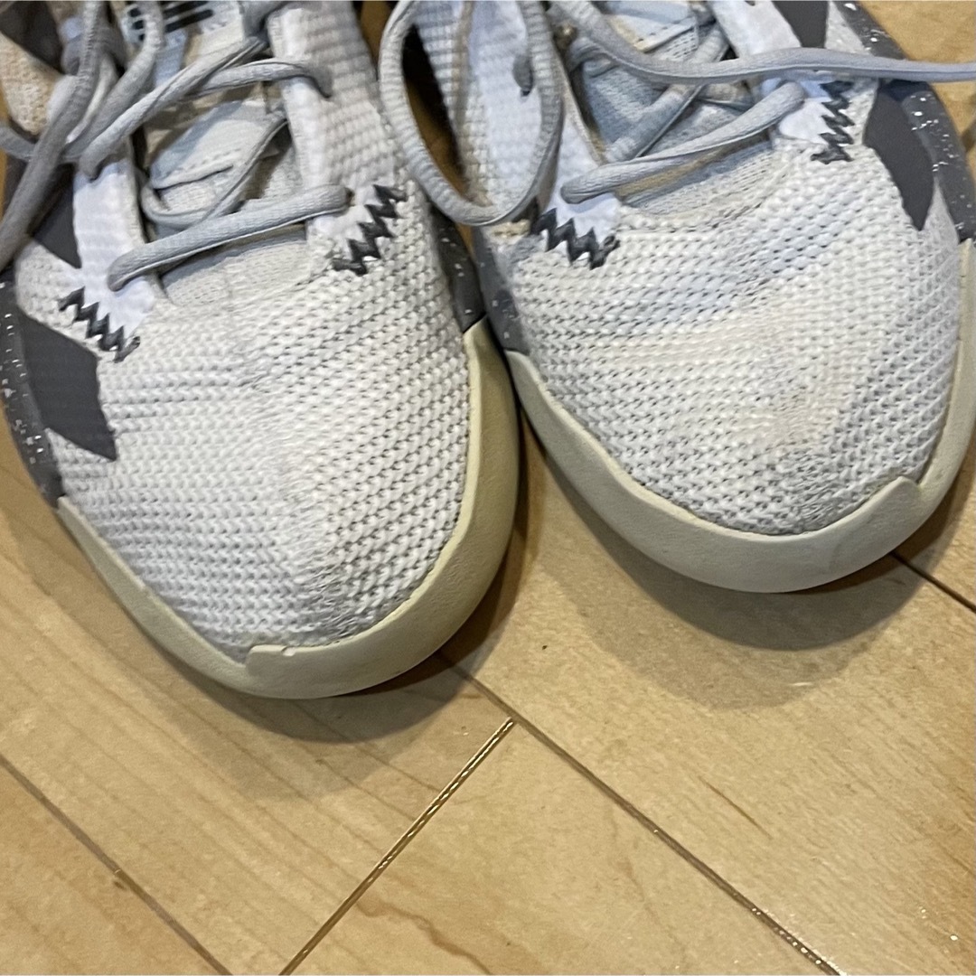 adidas(アディダス)のadidas スニーカー　23.5cm キッズ/ベビー/マタニティのキッズ靴/シューズ(15cm~)(スニーカー)の商品写真