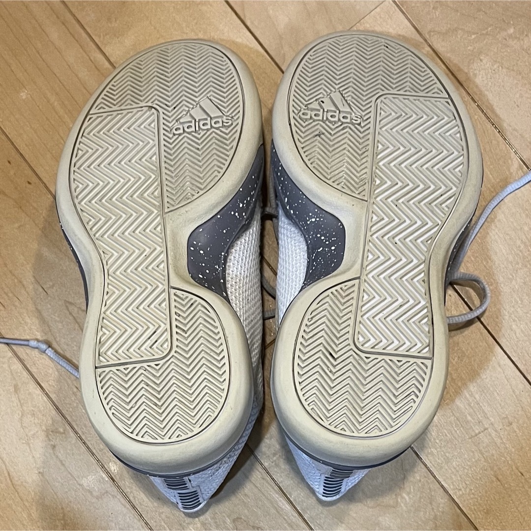 adidas(アディダス)のadidas スニーカー　23.5cm キッズ/ベビー/マタニティのキッズ靴/シューズ(15cm~)(スニーカー)の商品写真