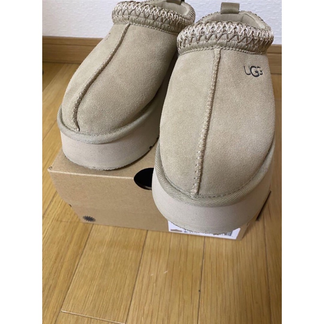 UGG(アグ)のUGG タズ　マスタードシード　22cm 美品 レディースの靴/シューズ(ブーツ)の商品写真