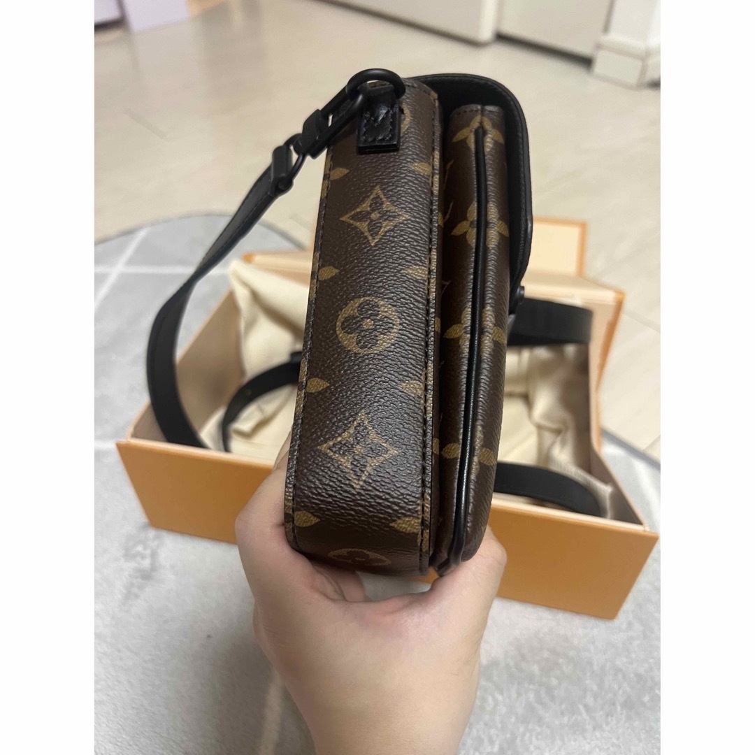 LOUIS VUITTON - 【ネット限定】 ルイヴィトン 新作ショルダーバックの