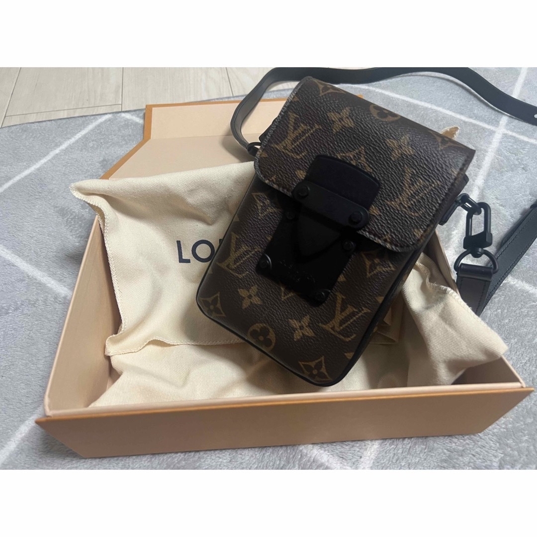 LOUIS VUITTON - 【ネット限定】 ルイヴィトン 新作ショルダーバックの