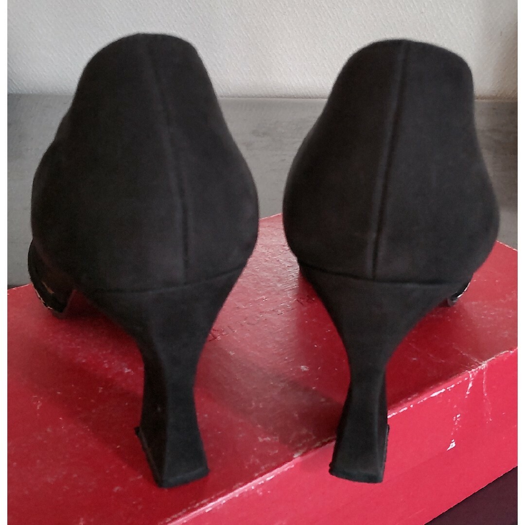 CHARLES JOURDAN(シャルルジョルダン)の極美品　シャルルジョルダン　エレガント　パンプス　スエード　綺麗 レディースの靴/シューズ(ハイヒール/パンプス)の商品写真