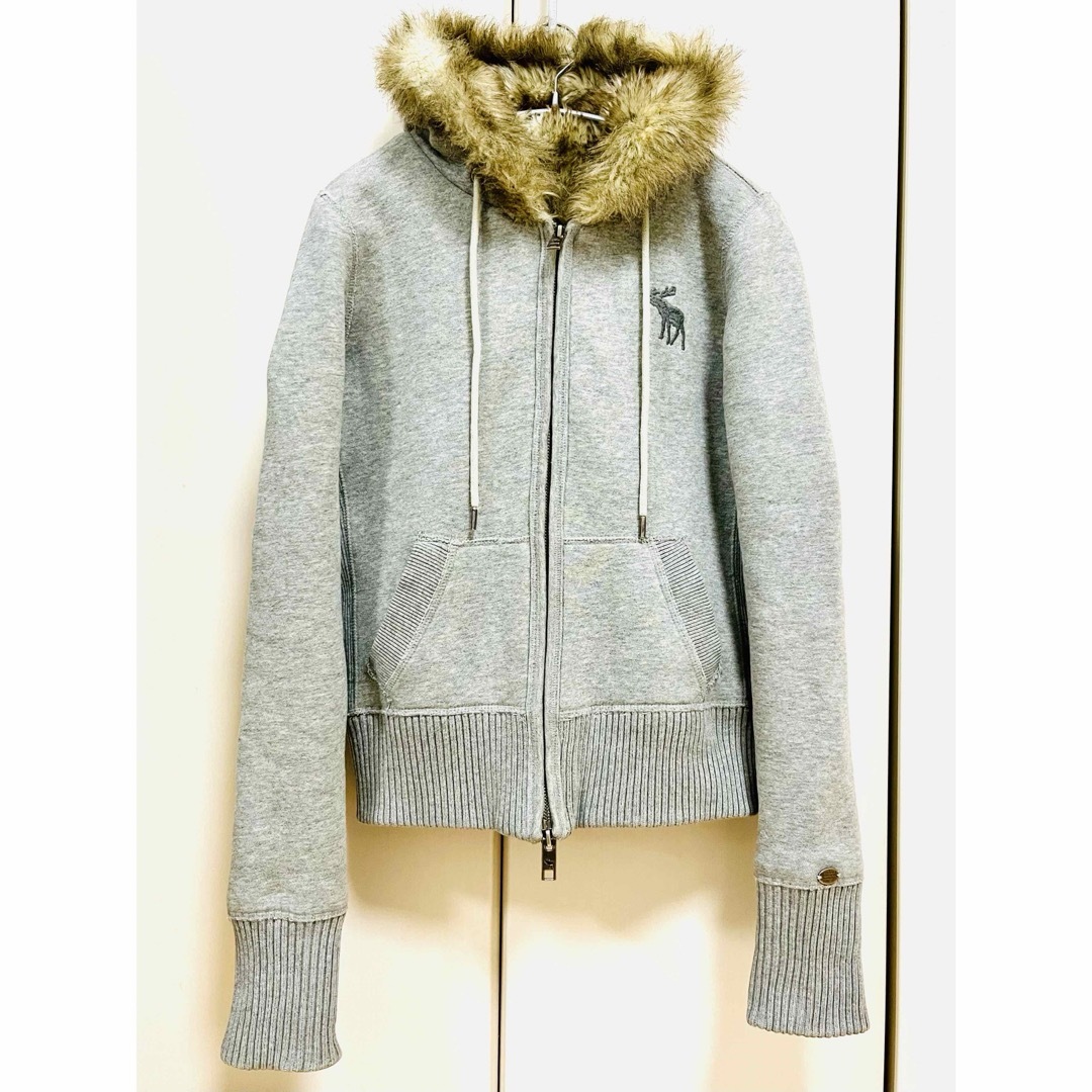 Abercrombie&Fitch(アバクロンビーアンドフィッチ)のアバクロンビー＆フィッチパーカー レディースのトップス(パーカー)の商品写真