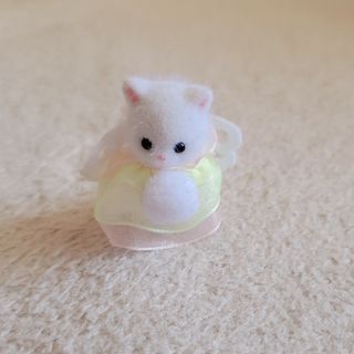 シルバニアファミリー(シルバニアファミリー)の【美品】シルバニア　ペルシャネコの赤ちゃん　ゆめいろプリンセス(ぬいぐるみ/人形)