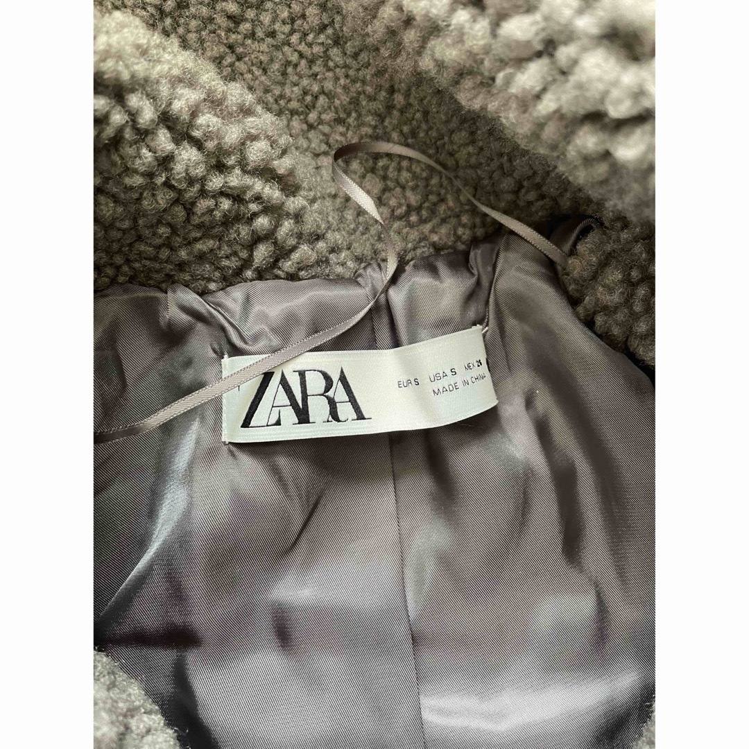 ZARA ダブルブレストフェイクボアコート