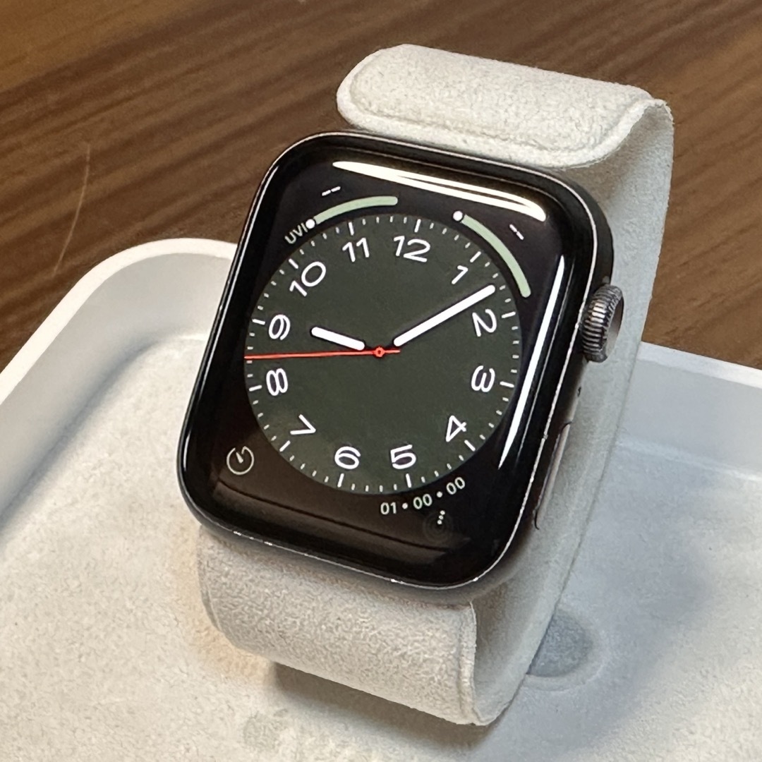 Apple Watch(アップルウォッチ)のApple Watch Nike SE GPS 44mmスペースグレイアルミ スマホ/家電/カメラのスマートフォン/携帯電話(その他)の商品写真