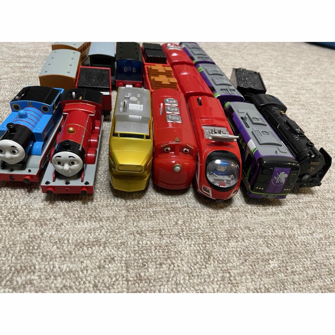 Takara Tomy(タカラトミー)のプラレール　色々6種類 キッズ/ベビー/マタニティのおもちゃ(電車のおもちゃ/車)の商品写真