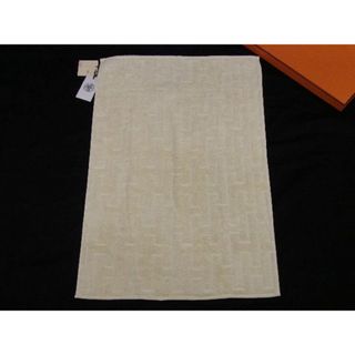 エルメス(Hermes)の■新品■未使用■ HERMES エルメス ステアーズ コットン100％ フェイスタオル ハンドタオル アイボリー系 AQ7447 (その他)