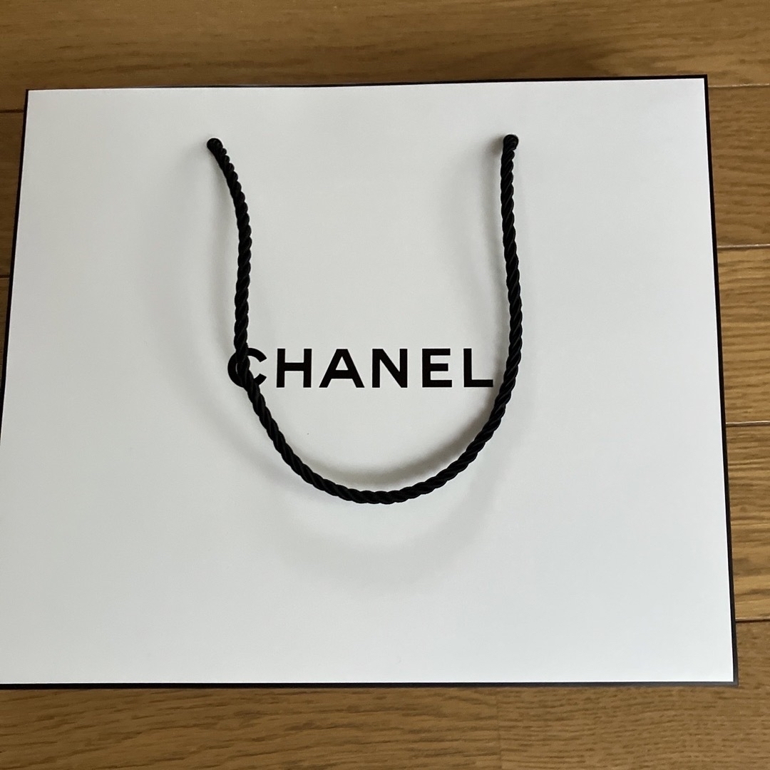 CHANEL(シャネル)のシャネル　CHANEL 紙袋 レディースのバッグ(ショップ袋)の商品写真