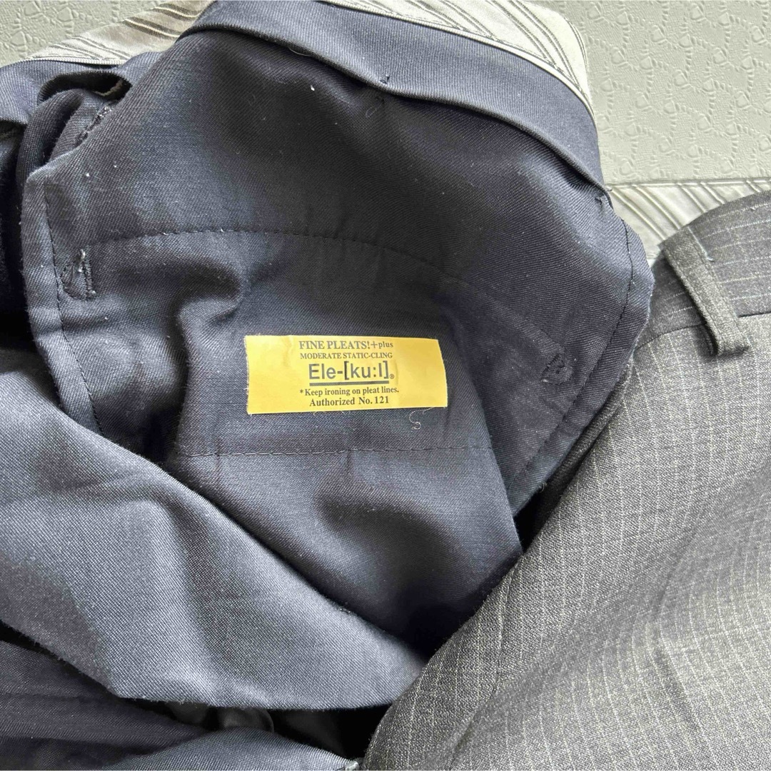 青山(アオヤマ)のスーツ セットアップ 洋服の青山 ダークグレー ストライプ メンズのスーツ(セットアップ)の商品写真