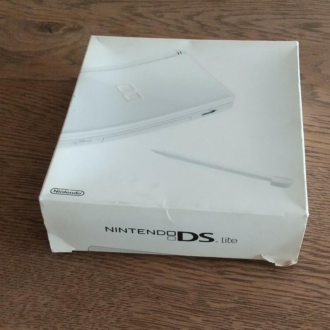 ニンテンドーDS(ニンテンドーDS)のNintendo 任天堂 DS Lite エンタメ/ホビーのゲームソフト/ゲーム機本体(携帯用ゲーム機本体)の商品写真