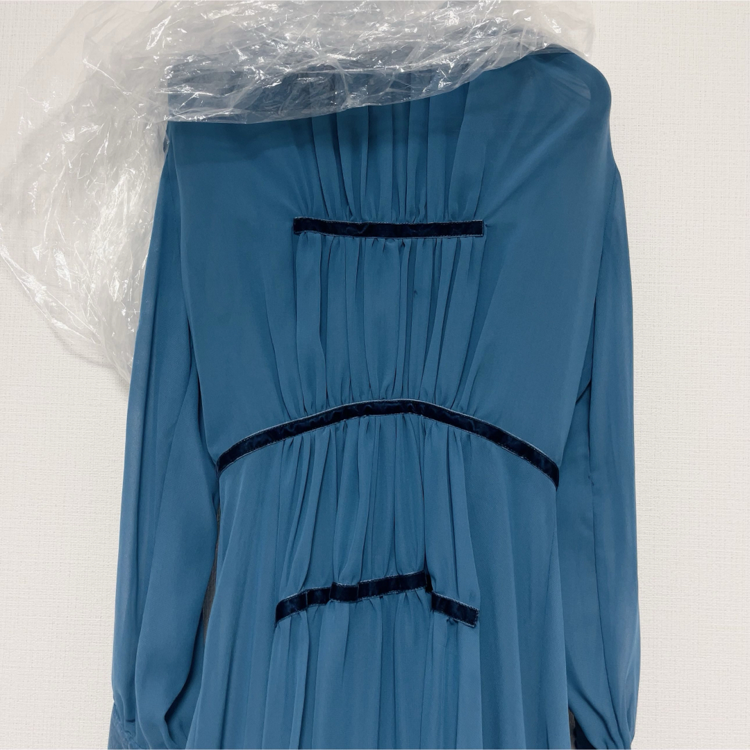 Ameri VINTAGE(アメリヴィンテージ)のAMERI CHIFFON GATHER DRESS ブルー ワンピース ドレス レディースのワンピース(ロングワンピース/マキシワンピース)の商品写真