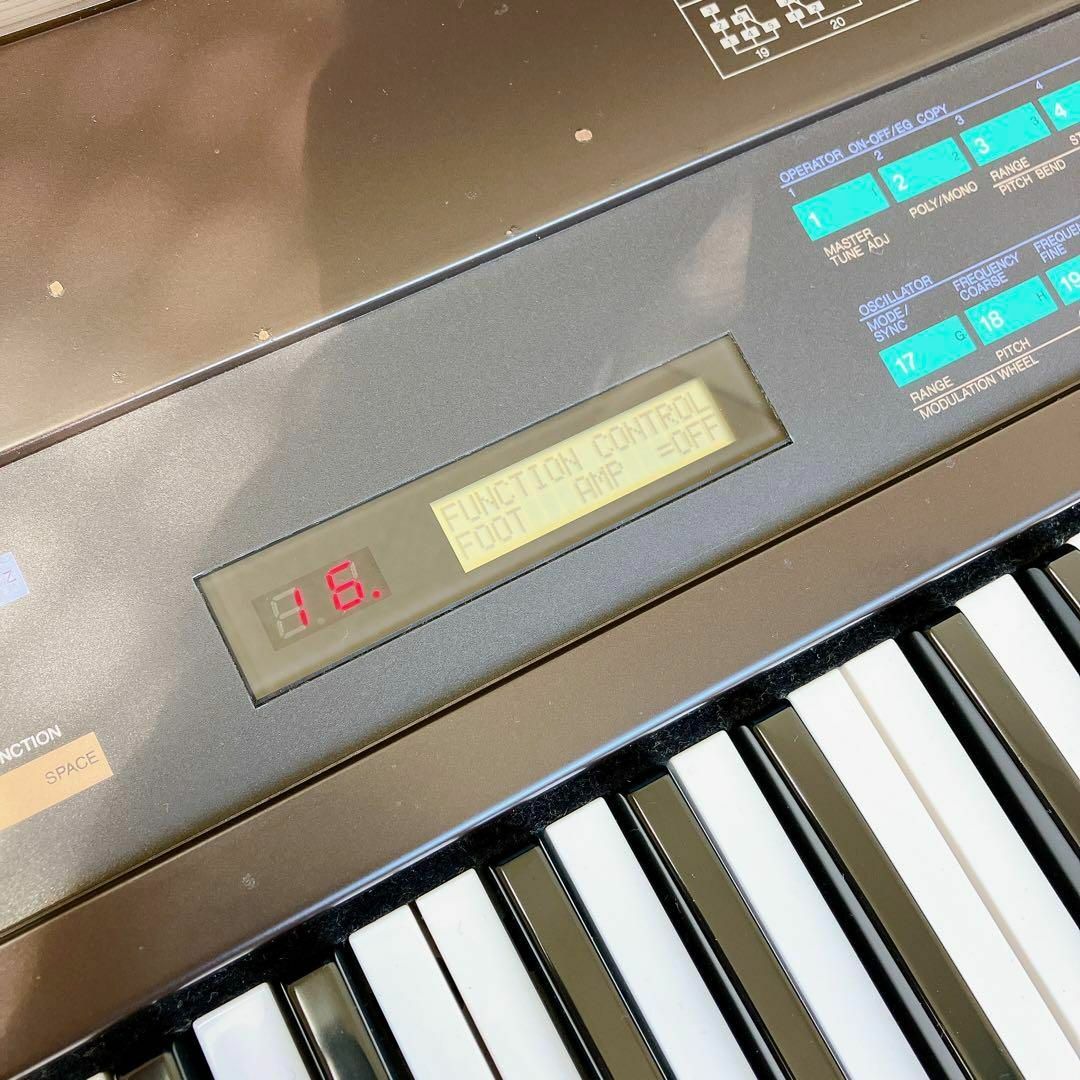 YAMAHA シンセサイザー DX7 ハードケース付 カートリッジ2個付 希少品-