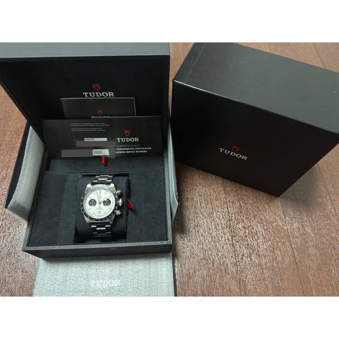 Tudor(チュードル)のチューダー　ブラックベイクロノ　白　BLACK BAY CHRONO メンズの時計(腕時計(アナログ))の商品写真