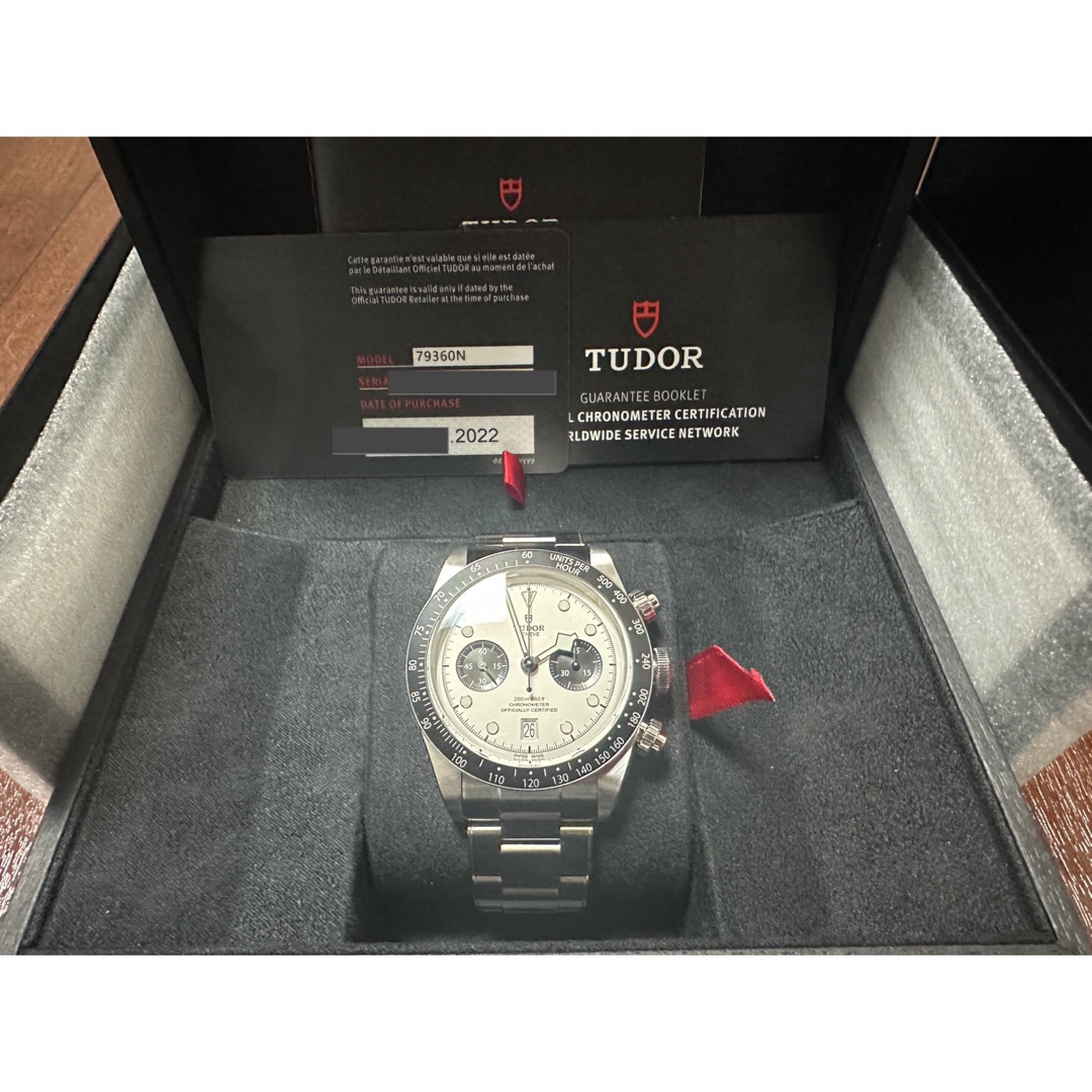 Tudor(チュードル)のチューダー　ブラックベイクロノ　白　BLACK BAY CHRONO メンズの時計(腕時計(アナログ))の商品写真