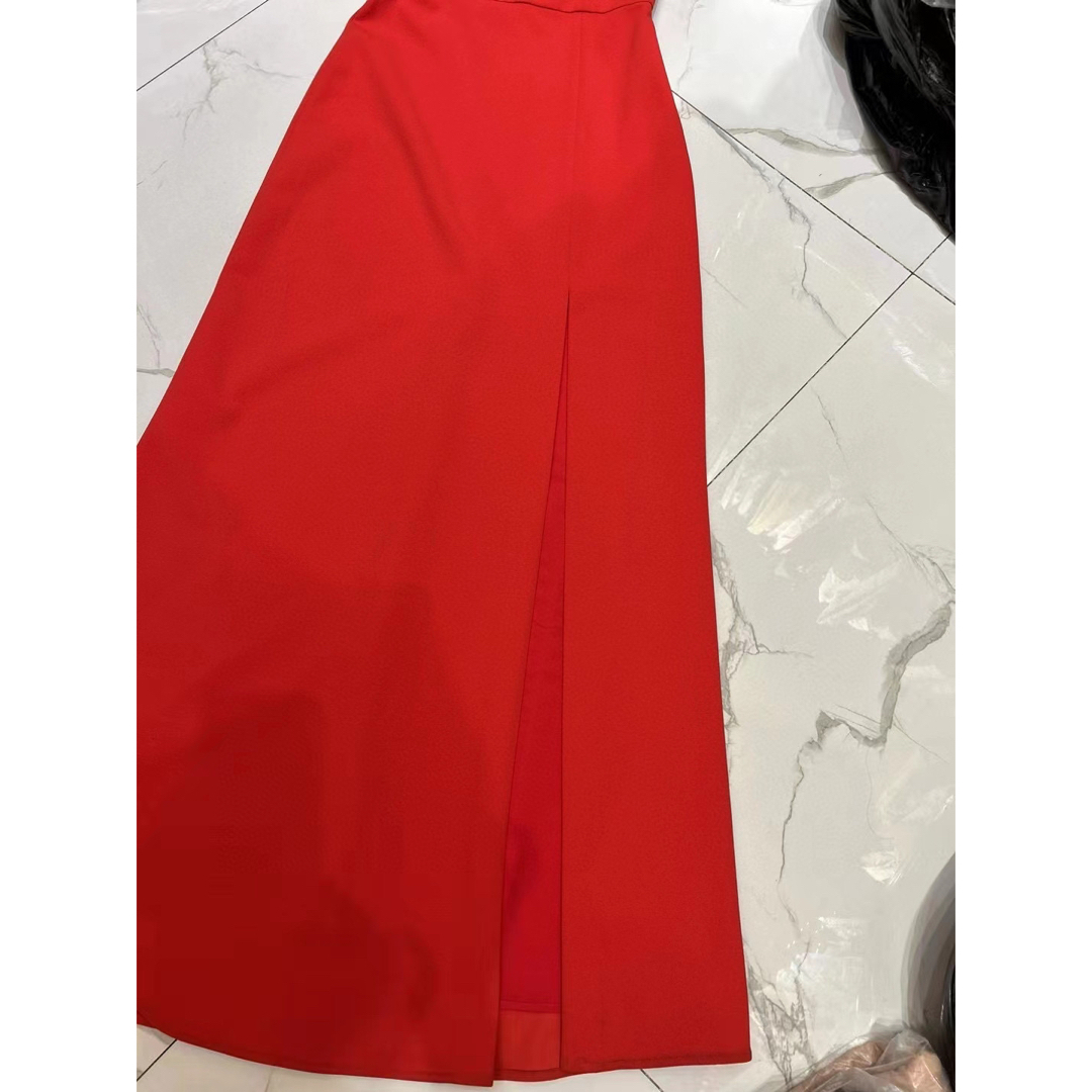 BCBGMAXAZRIA(ビーシービージーマックスアズリア)の❤️BCBGMAXAZRIA新作新品　赤ドレス　ロングワンピースパーティー結婚式 レディースのフォーマル/ドレス(ロングドレス)の商品写真