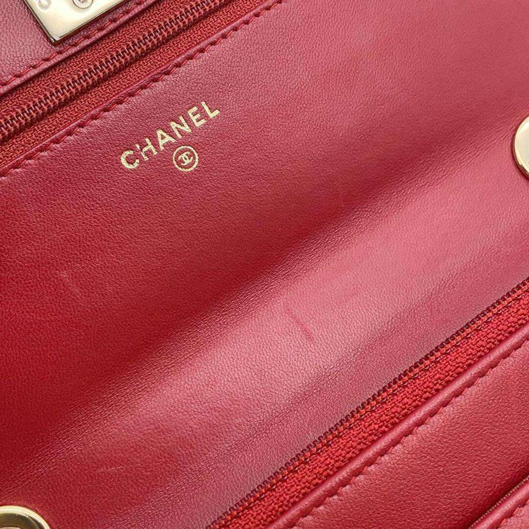 CHANEL(シャネル)のシャネル チェーンウォレット マトラッセ ココマーク ラムスキン A80892 CHANEL 財布 レッド レディースのファッション小物(財布)の商品写真