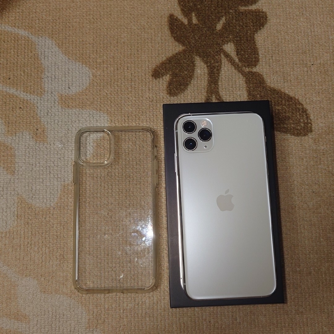 iPhone11PRO MAX シルバー　SIMフリー