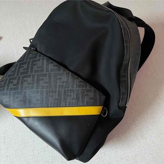 新品　希少品　ピーカブー　バックパック