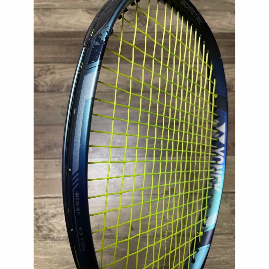 YONEX(ヨネックス)のYONEX EZONE 100 2022(G2)国内正規品 スポーツ/アウトドアのテニス(ラケット)の商品写真