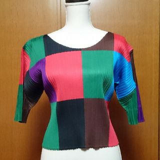 プリーツプリーズイッセイミヤケ(PLEATS PLEASE ISSEY MIYAKE)のISSEY MYAKE PLEATS PLEASE(Tシャツ(半袖/袖なし))