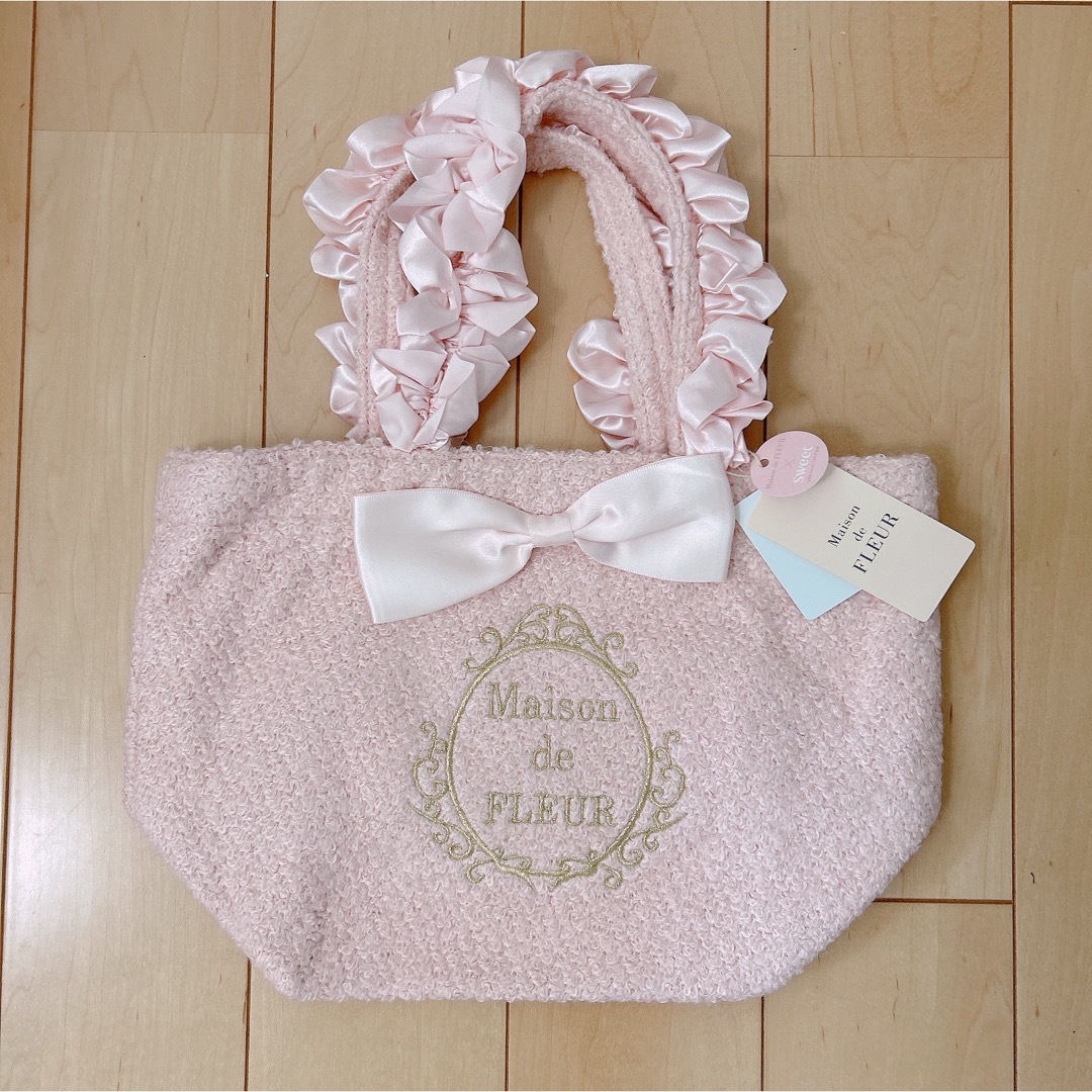 Maison de FLEUR(メゾンドフルール)の【新品.タグ付き】♡メゾンドフルール♡スウィートコラボ♡トートバッグ&ポーチ♡ レディースのバッグ(トートバッグ)の商品写真