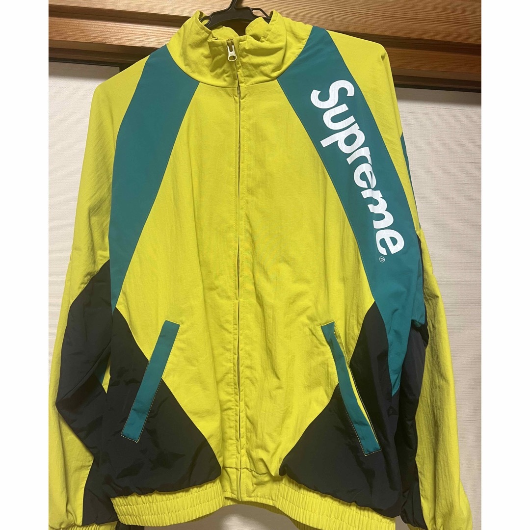 Supreme(シュプリーム)のベニーさん専用supremeブルゾン メンズのジャケット/アウター(ブルゾン)の商品写真