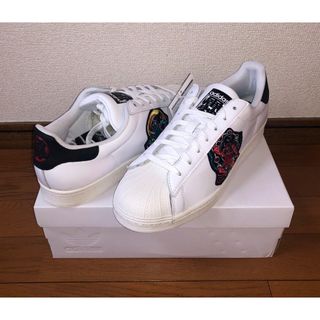 アディダス(adidas)の27.5cm 新品 adidas スリータイズタトゥー SUPER STAR 白(スニーカー)