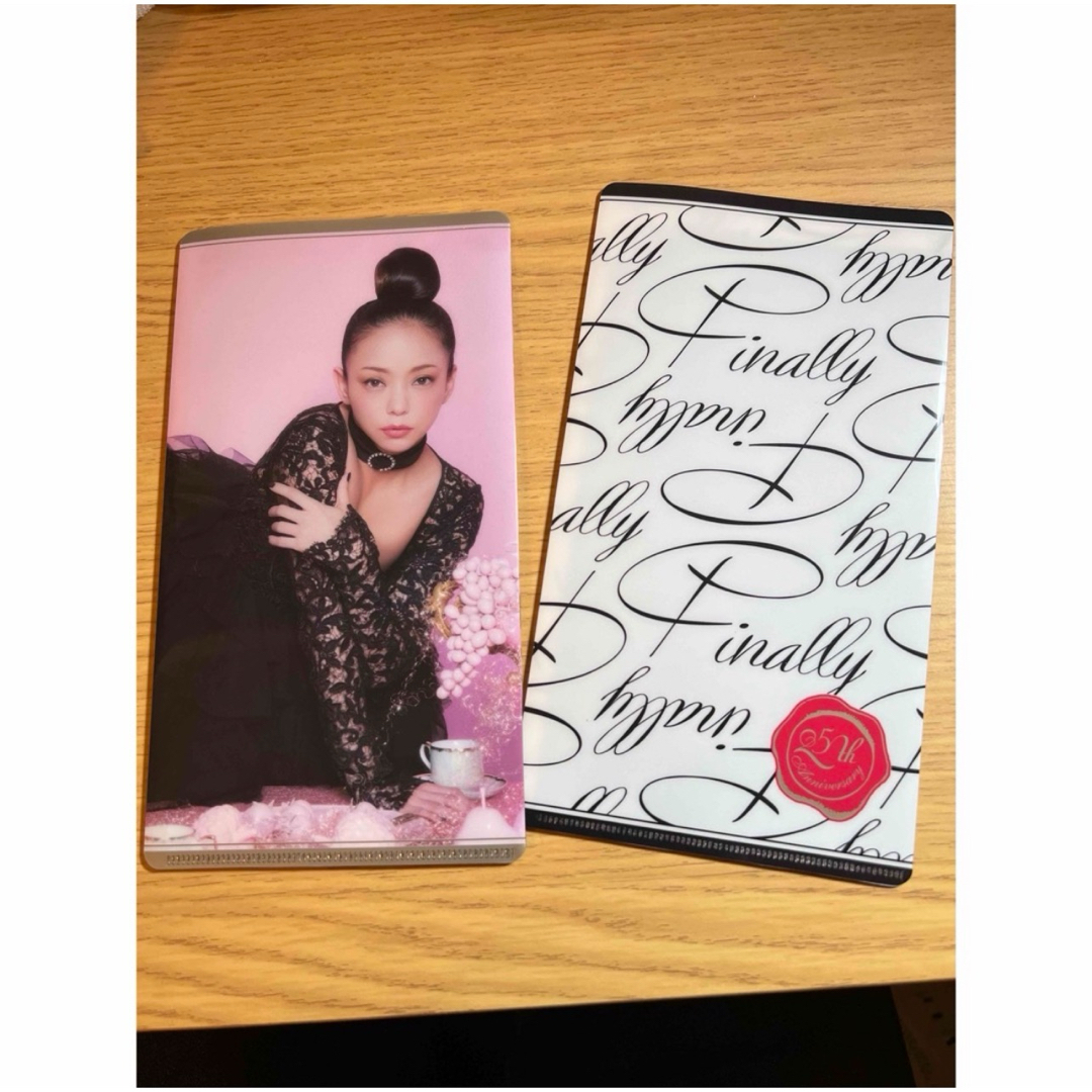 安室奈美恵　ファイナルスペース　ステッカー　シール、マスクケース エンタメ/ホビーのコレクション(その他)の商品写真