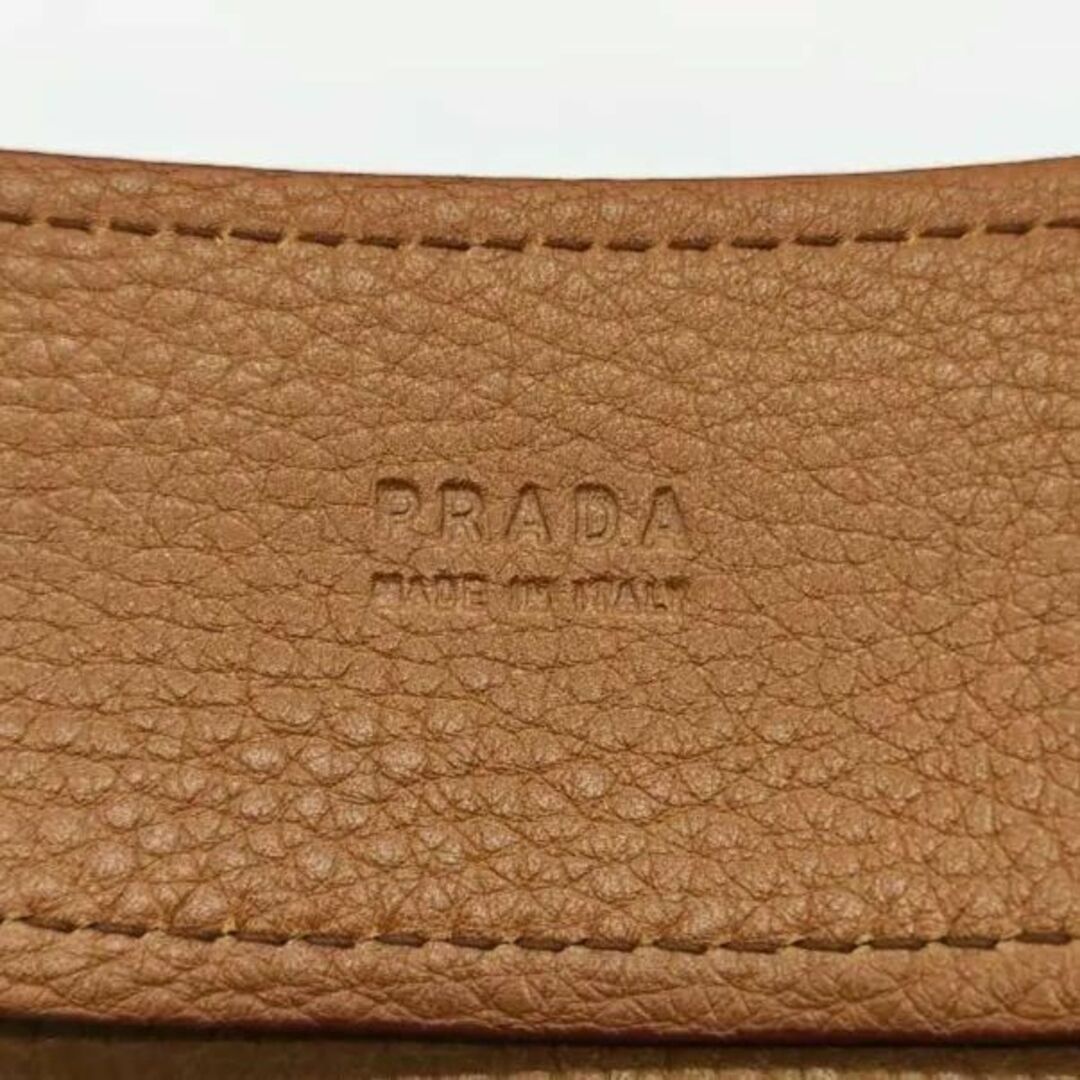 PRADA(プラダ)の【PRADA】プラダ　ベルト ブラウン　８０ｃｍ±５　厚３ｍｍ　柔らか素材　茶 レディースのファッション小物(ベルト)の商品写真