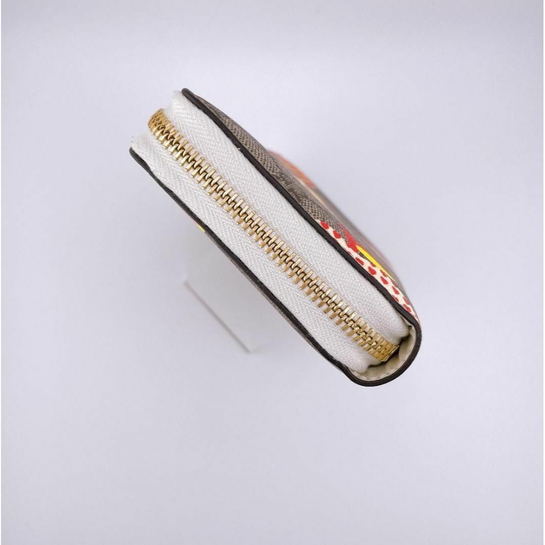 Gucci(グッチ)のグッチ 663924 アップルプリント GGスプリーム ベージュ レ ポム 財布 レディースのファッション小物(財布)の商品写真