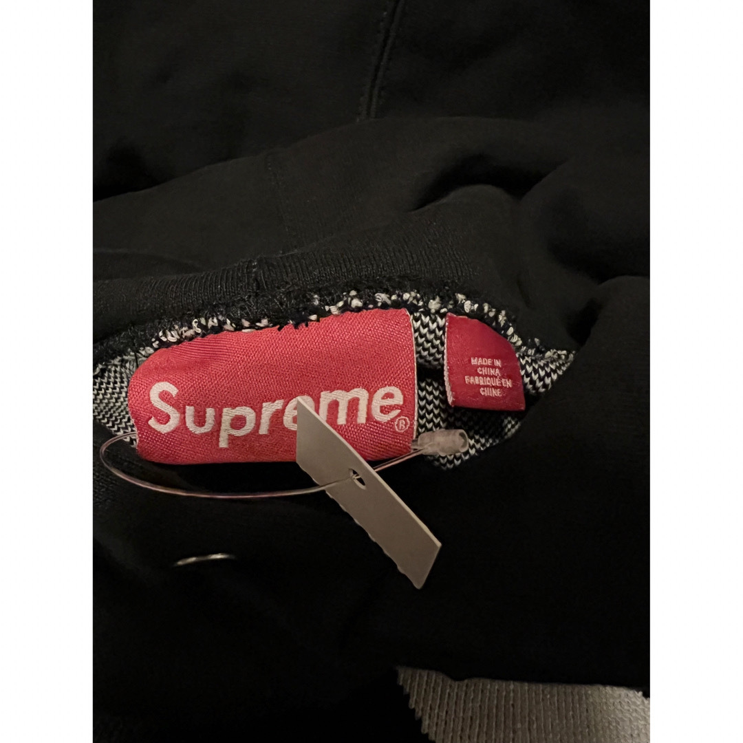 Supreme(シュプリーム)のSupreme Big Logo Jacquard Hooded メンズのトップス(パーカー)の商品写真