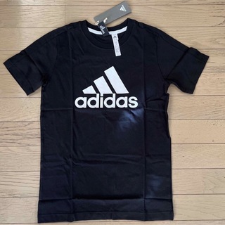 アディダス(adidas)のアディダス 新品 150cm Tシャツ 半袖(ウェア)