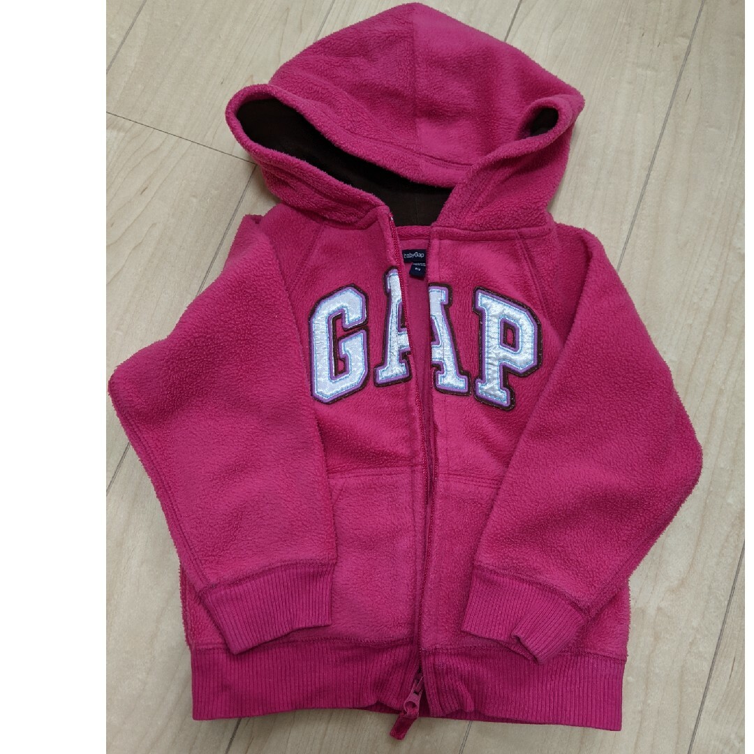 GAP Kids(ギャップキッズ)の110サイズ　GAPフリース キッズ/ベビー/マタニティのキッズ服女の子用(90cm~)(ジャケット/上着)の商品写真