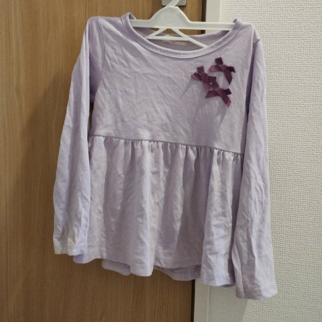 しまむら(シマムラ)の女の子　リボントップス キッズ/ベビー/マタニティのキッズ服女の子用(90cm~)(Tシャツ/カットソー)の商品写真