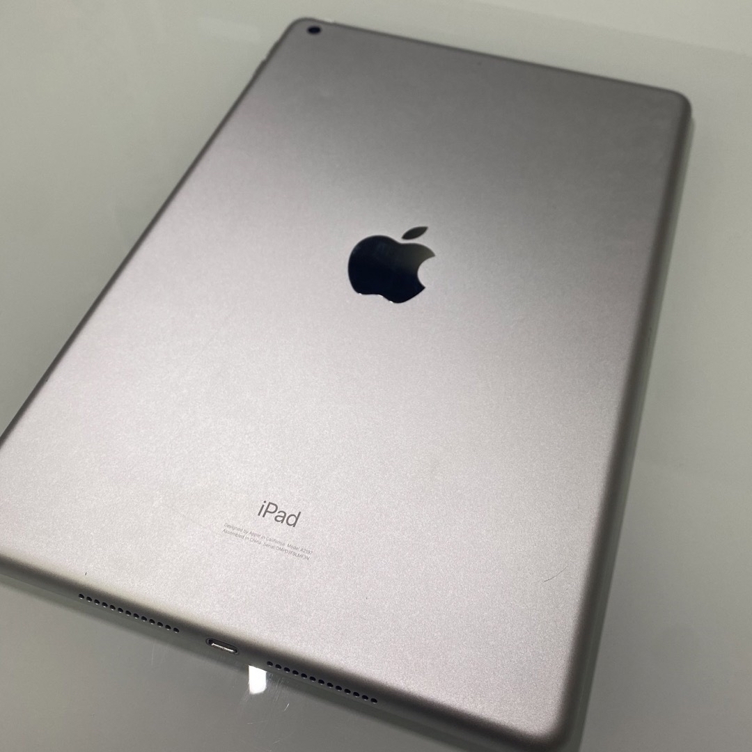 iPad(アイパッド)の【値下げ】iPad（第7世代）32GB スマホ/家電/カメラのPC/タブレット(タブレット)の商品写真